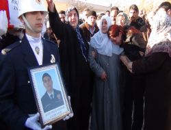 Malatya şehidine ağladı